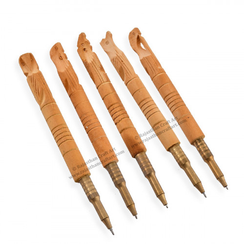 Wooden Animal Figurine Five Pen Set